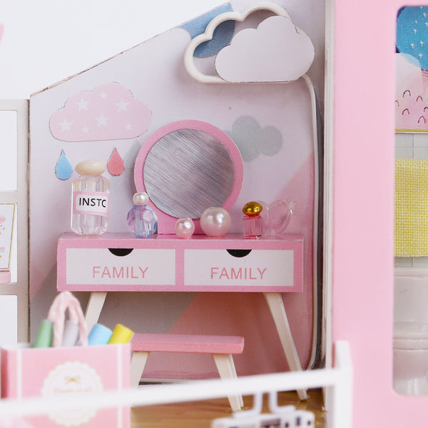 Miniature DIY Wooden Dollhouse Kit with Music Movement and LED and Dust Cover (M915)